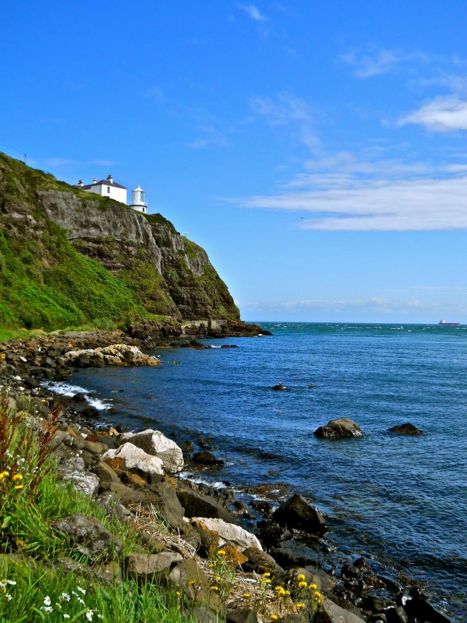 Blackhead Lighkeeper'S Houses, Antrim Whitehead Exterior photo